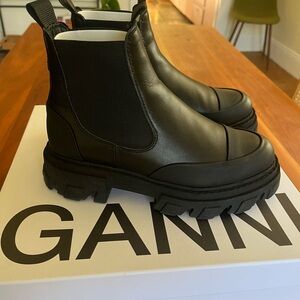Ganni Low Cleated Chelsea Boots in Black